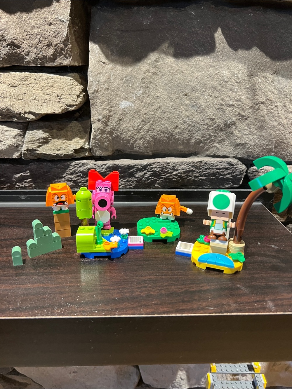 Mario Lego Green and Orange Character Island Playset